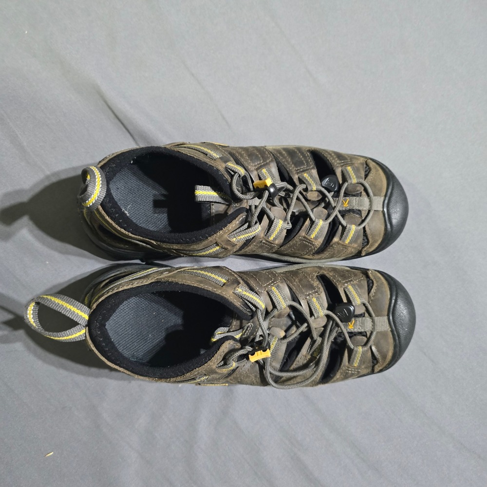 Keen Newport H2 Closed Toe Water Sandals Mens 8.5 Brown Leather 1002426